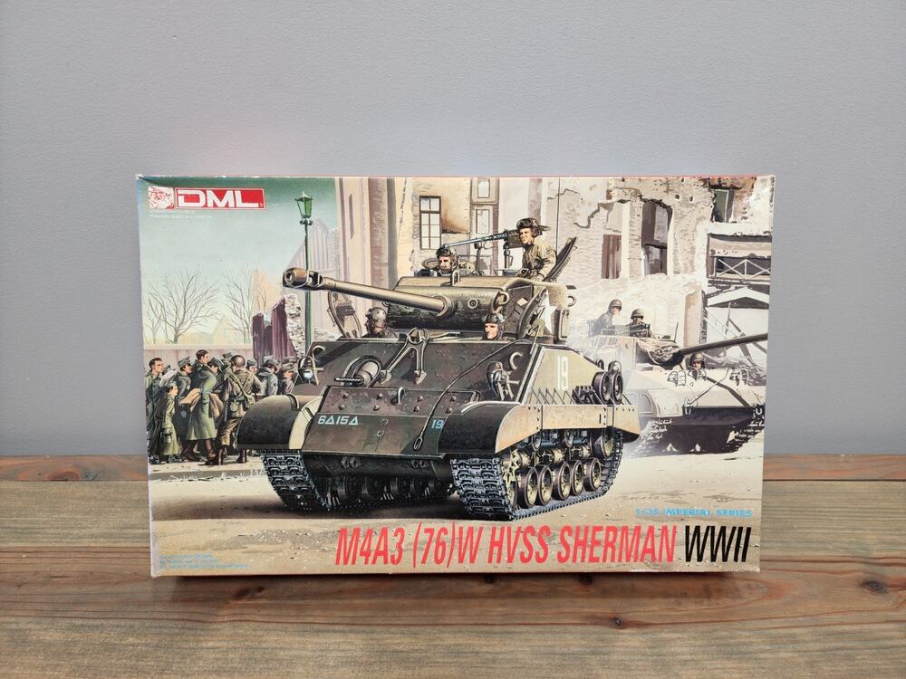 M4A3(76)W HVSS Sherman WWII - 1/35 DML '39-'45 Series Unassembled Kit#9010